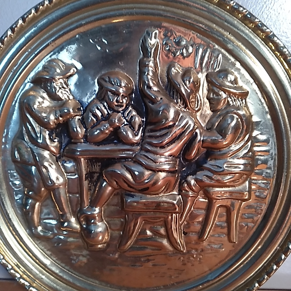 Vintage Brass England Bed Warmer Wall Hanger 3D Pub Tavern Scene 7.5 in Diameter